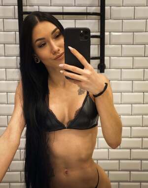 Mila Denver nude 4