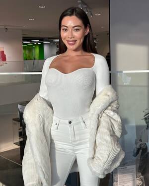 Mila Pan nude 2