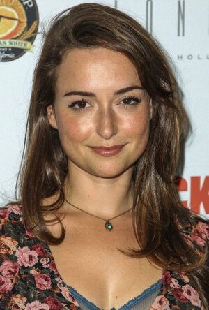 Milana Vayntrub nude 6