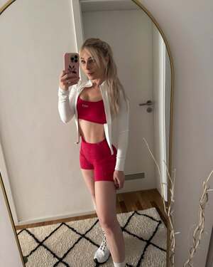 Milschbaum nude 10