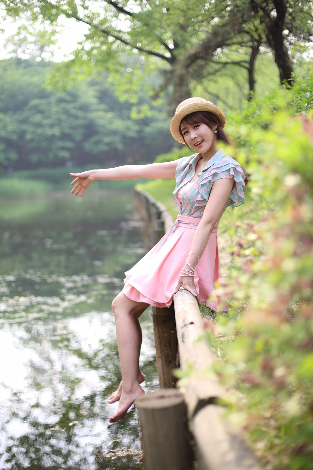 Min-ji Kim nude 4