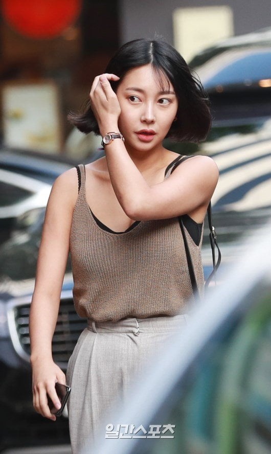 Min-ji Kim nude 5