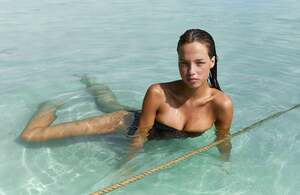 Mirte Rooze nude 7
