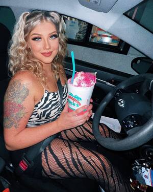 Miss Amanda nude 7
