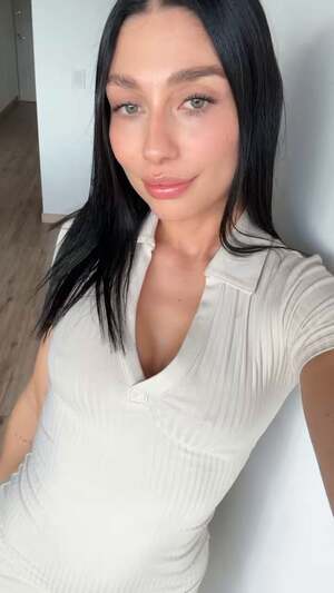 Miss Ary nude 5