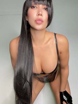 Mistress Terra nude 11
