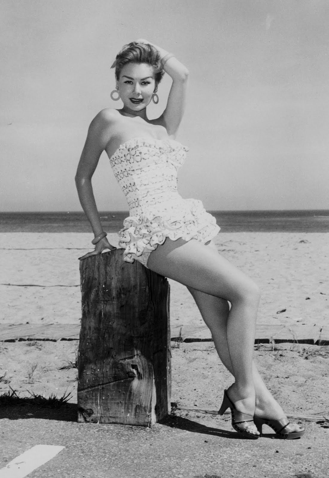 Mitzi Gaynor nude 2