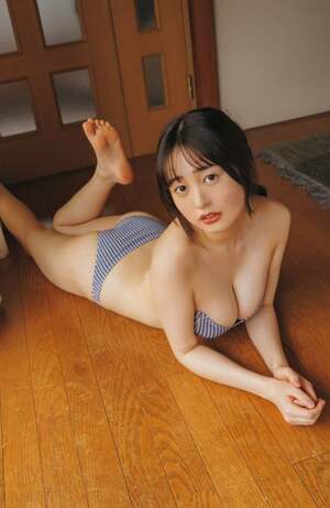 Miu Shirahama nude 11