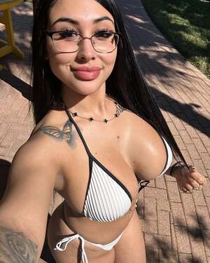 Mjaee nude 6