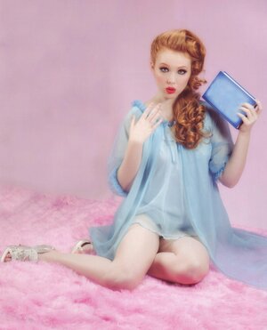 Molly C. Quinn nude 7