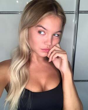Molly Smith nude 11