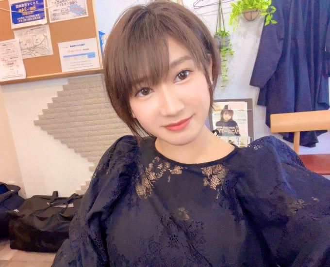 Momo Minami nude 12