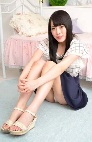 Mone Kamiki nude 7