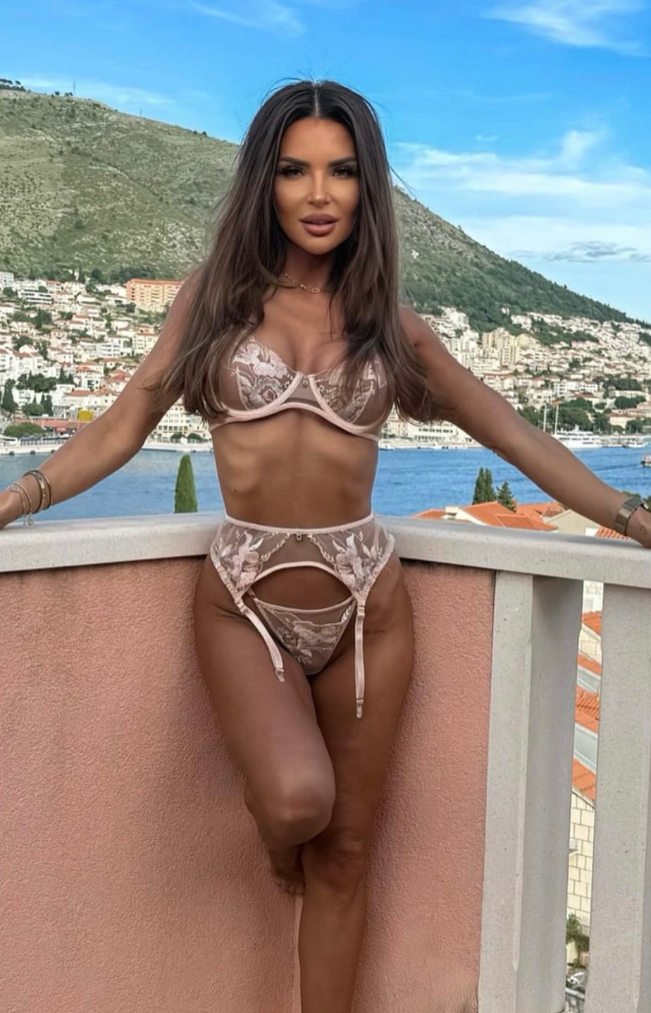 Monika Majgier-Sztabnik nude 4