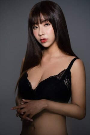 Monmonwu nude 7