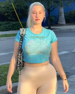 Morgan Elaine McLeod nude 10