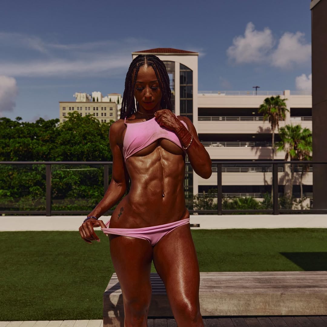 Morgan Lindsey nude 12