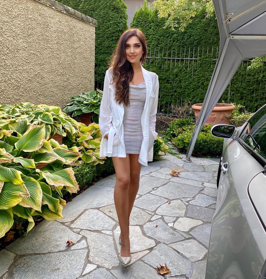 Mozhdah Jamalzadah nude 12