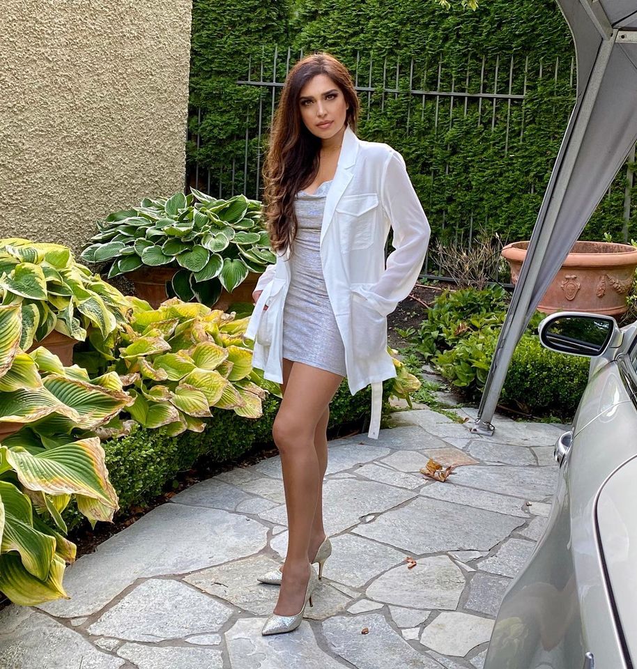 Mozhdah Jamalzadah nude 5
