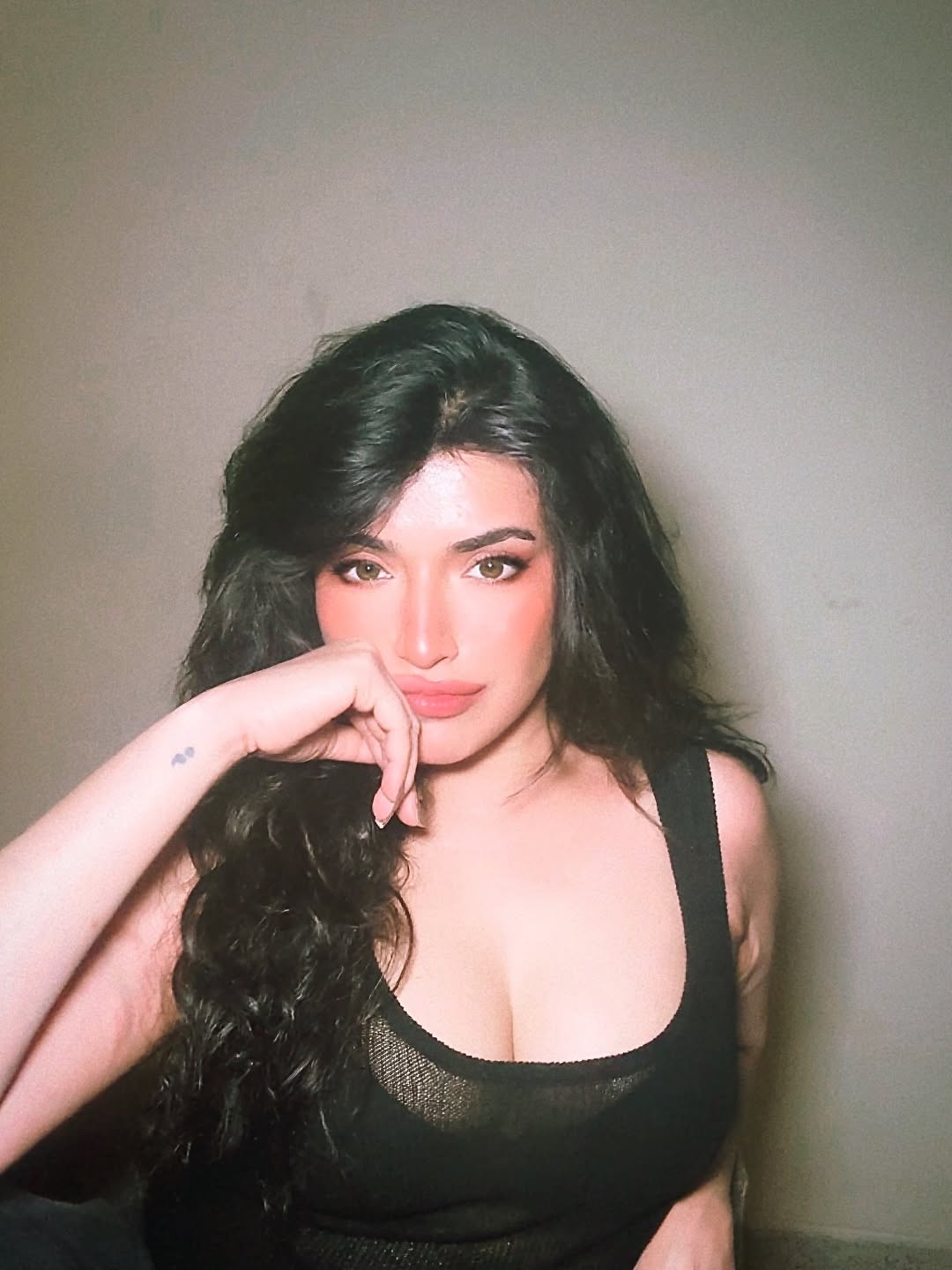 Naaz Khan nude 6
