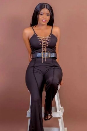 Nafisa Kampol nude 2