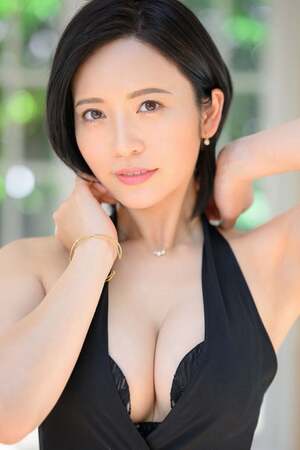 Nami Okimiya nude 11