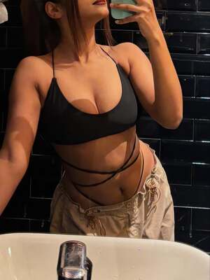 Namrata Aggarwal nude 10