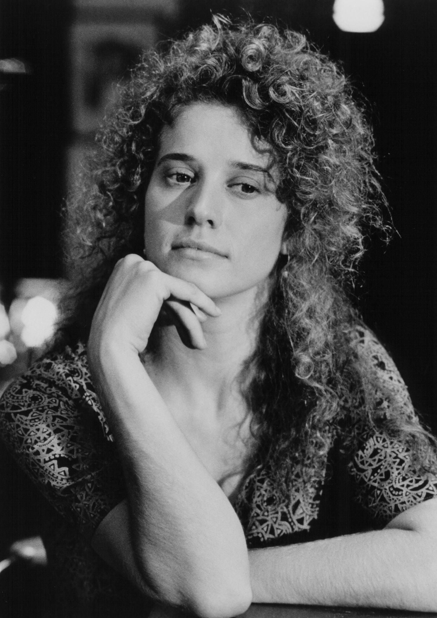 Nancy Travis nude 5