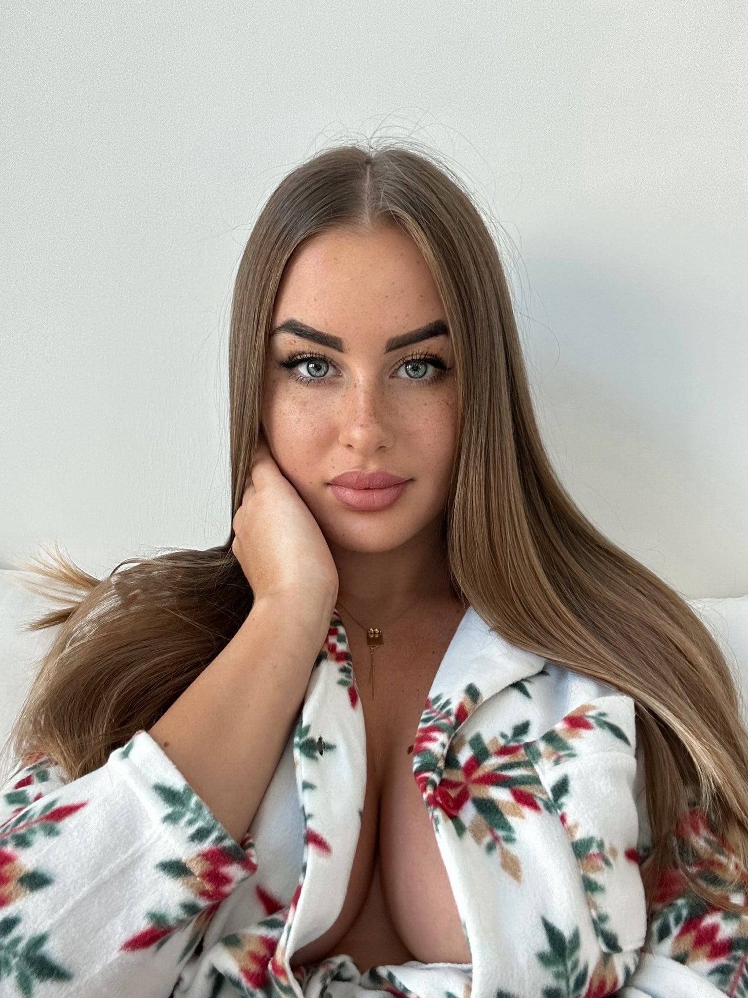 Nanda Alfi nude 10