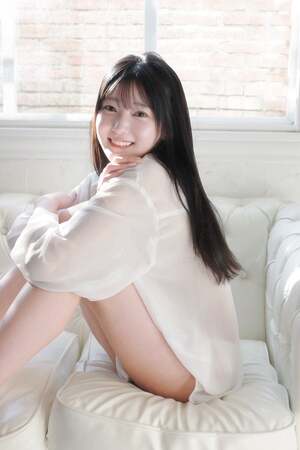 Nanoka Hatsumi nude 10