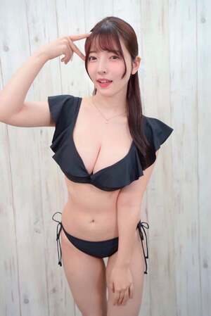 Nao Satsuki nude 2