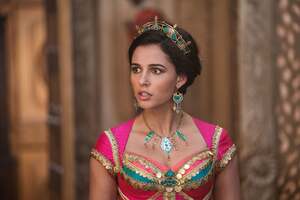 Naomi Scott nude 7