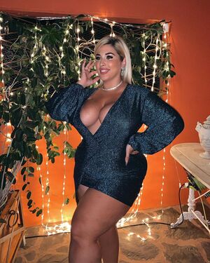 Natalia Lozano nude 4
