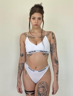 Natalie King nude 4