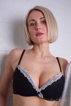 Natie nude 11