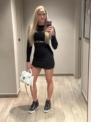 Naughty Bonnie nude 2