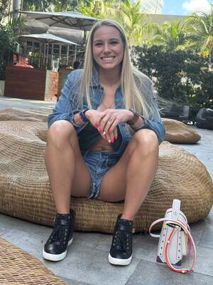 Naughty Bonnie nude 9