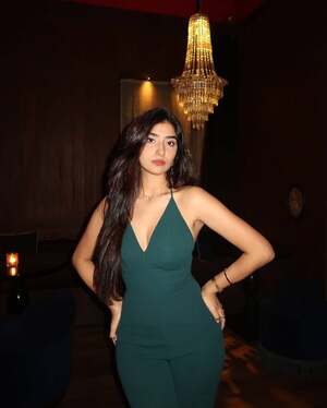Nazila Sitaishi nude 3