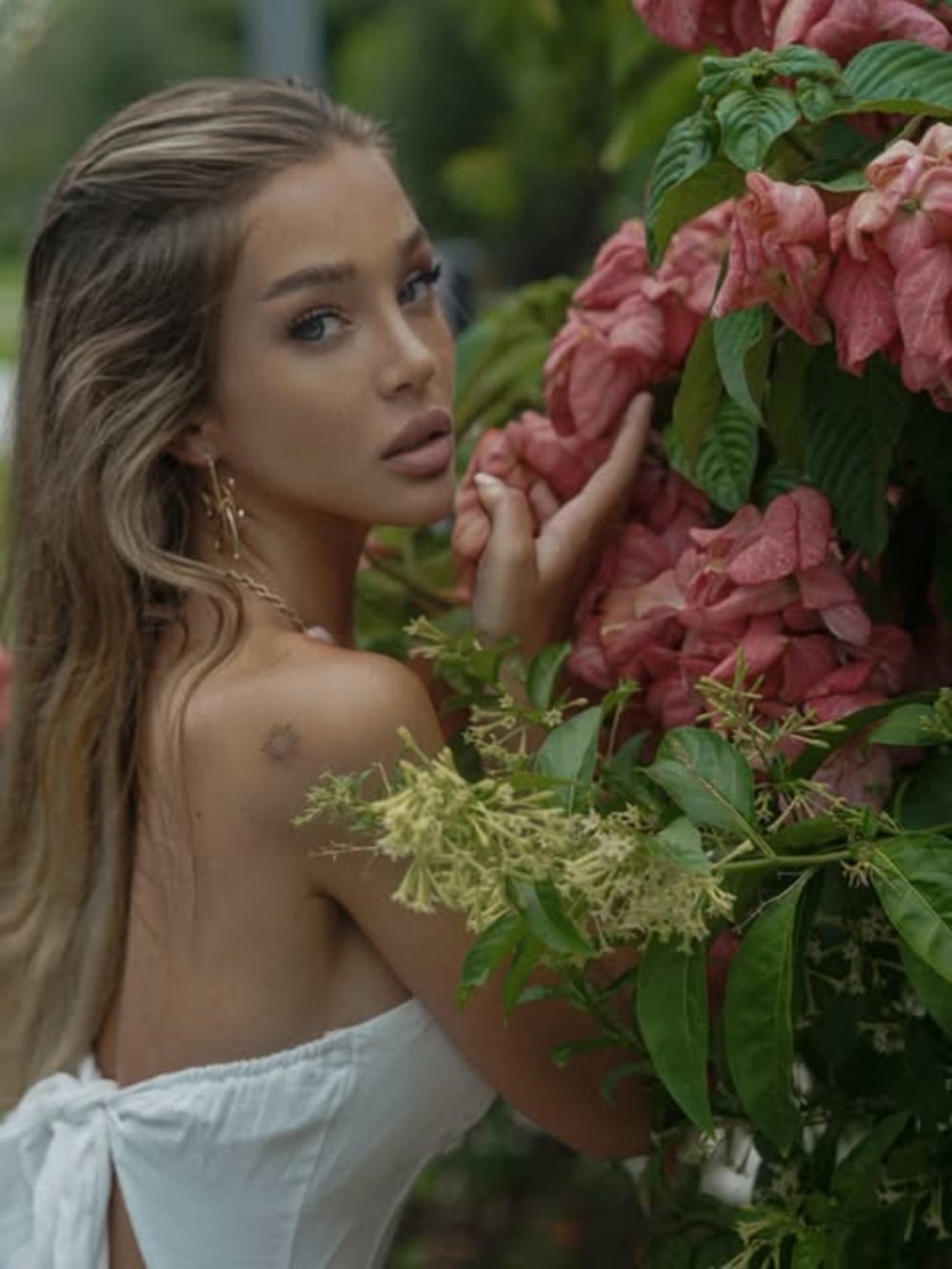 Neele Christin nude 9