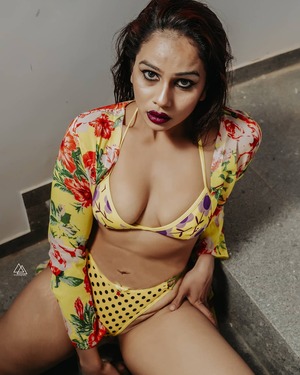 Neha Vyas nude 5