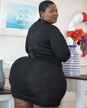 Neria Fumane nude 11
