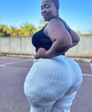 Neria Fumane nude 12