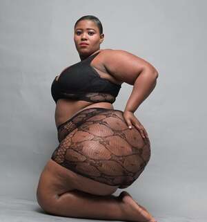 Neria Fumane nude 3