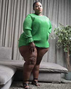 Neria Fumane nude 4