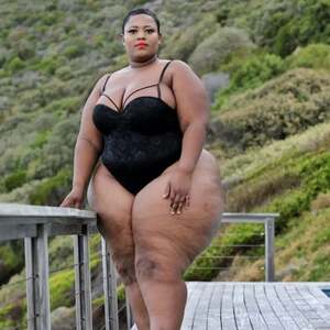 Neria Fumane nude 5