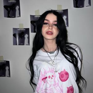 Nevaaadaa nude 12