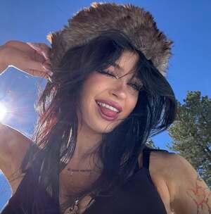 Nevaaadaa nude 4