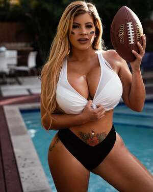 Neyleen Ashley nude 8