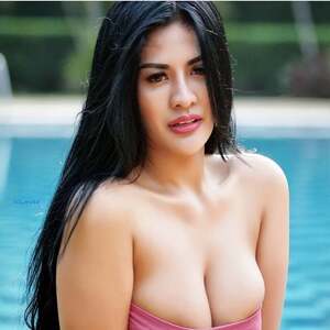 Neysa Alina nude 5