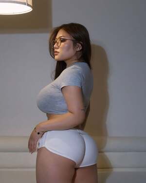 Ngan Nguyen nude 4